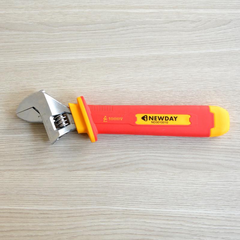 INSULATED ADJUSTABLE SPANNER