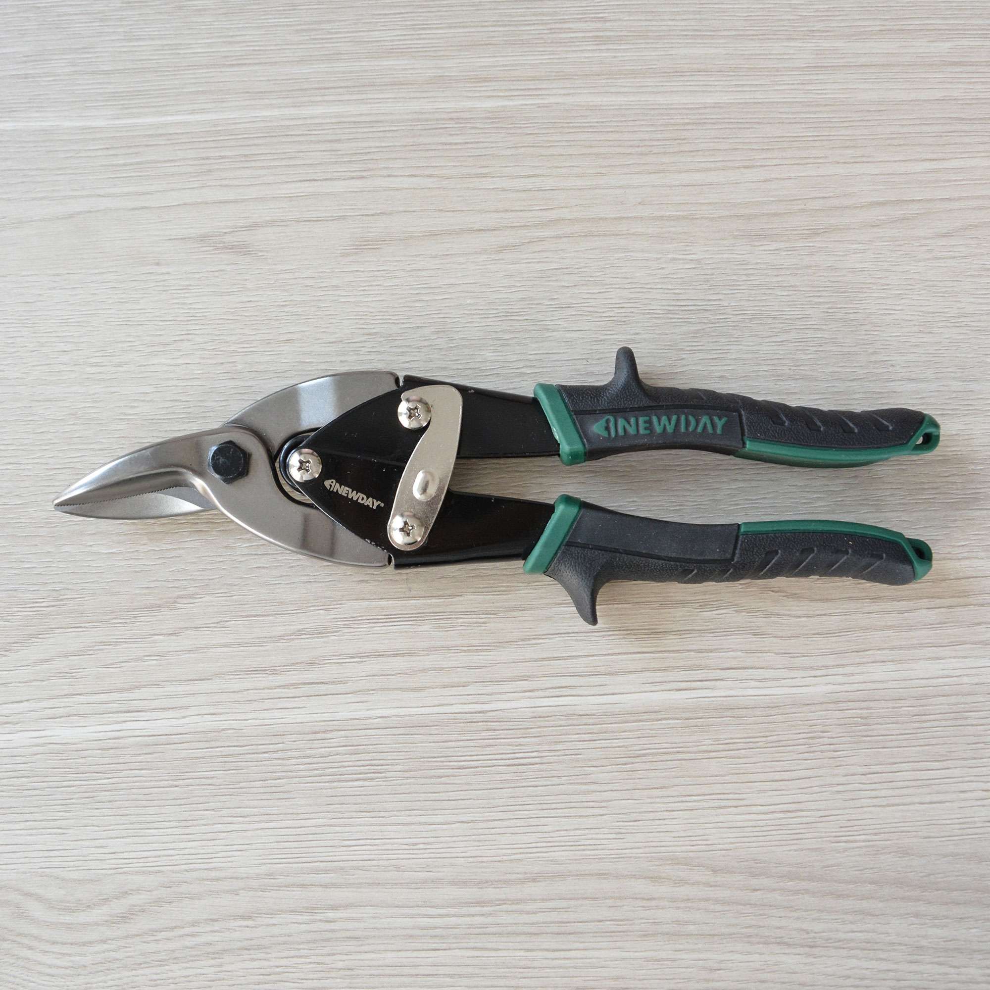 AMERICAN TYPE AVIATION SNIPS TX200A