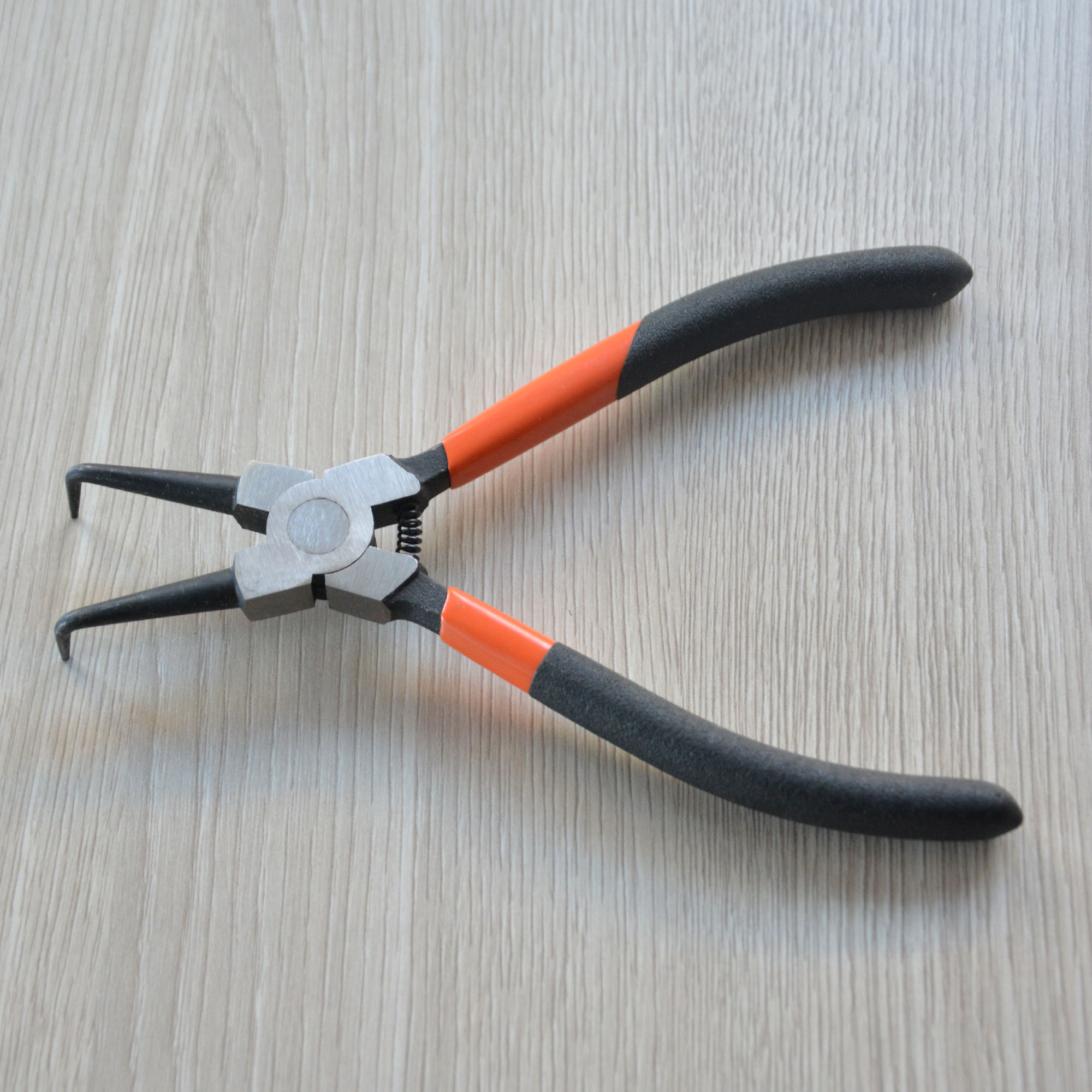 TUTUCU DAİRE PENSESİ (BÜKÜLMÜŞ) TX802