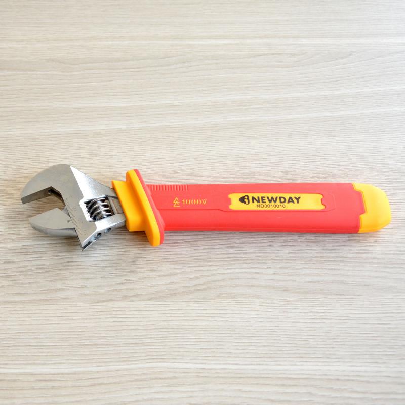INSULATED ADJUSTABLE SPANNER