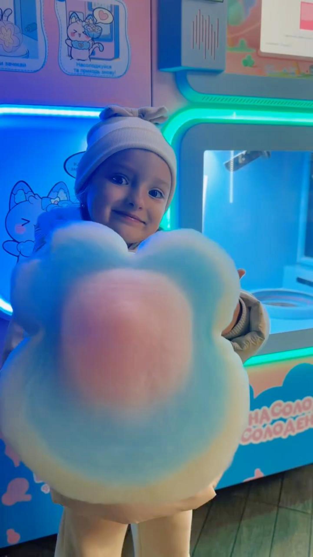 What Are the Benefits of Installing a Cotton Candy Vending Machine in Your Mall?