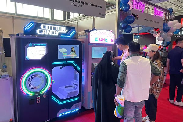 SUNZEE a présenté sa machine à barbe à sucre lors de l'exposition saoudienne de 2025