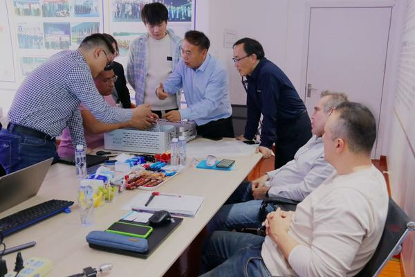 Deepening Cooperation and Creating a Better Future | Colombian Customers Visit CareFix Medical