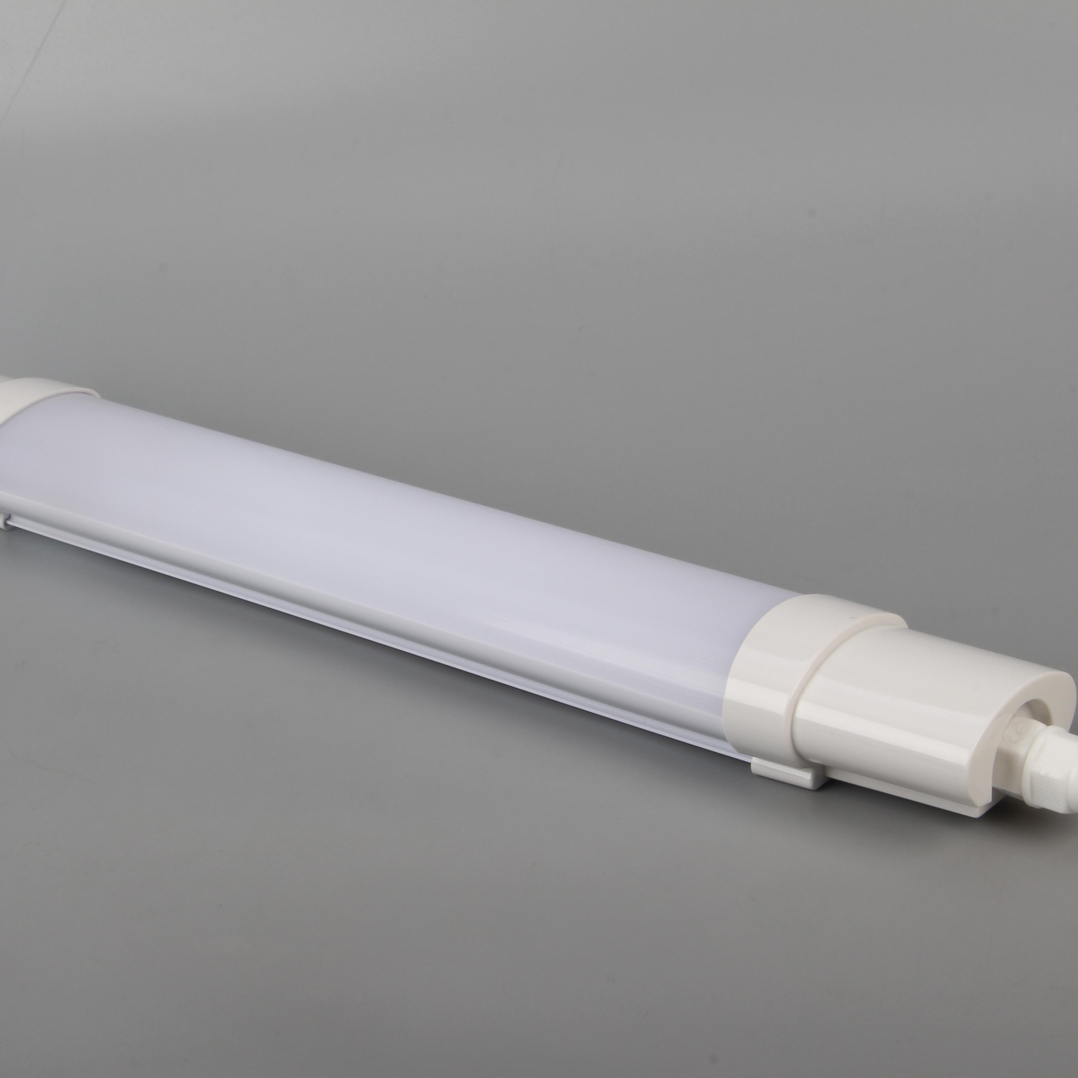 F01 Luz a prueba de tres