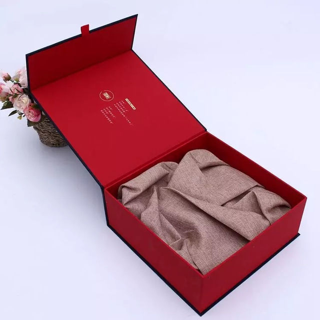 مزایای استفاده از جعبه‌های لوکس پوشاک برای بسته‌بندی چیست؟