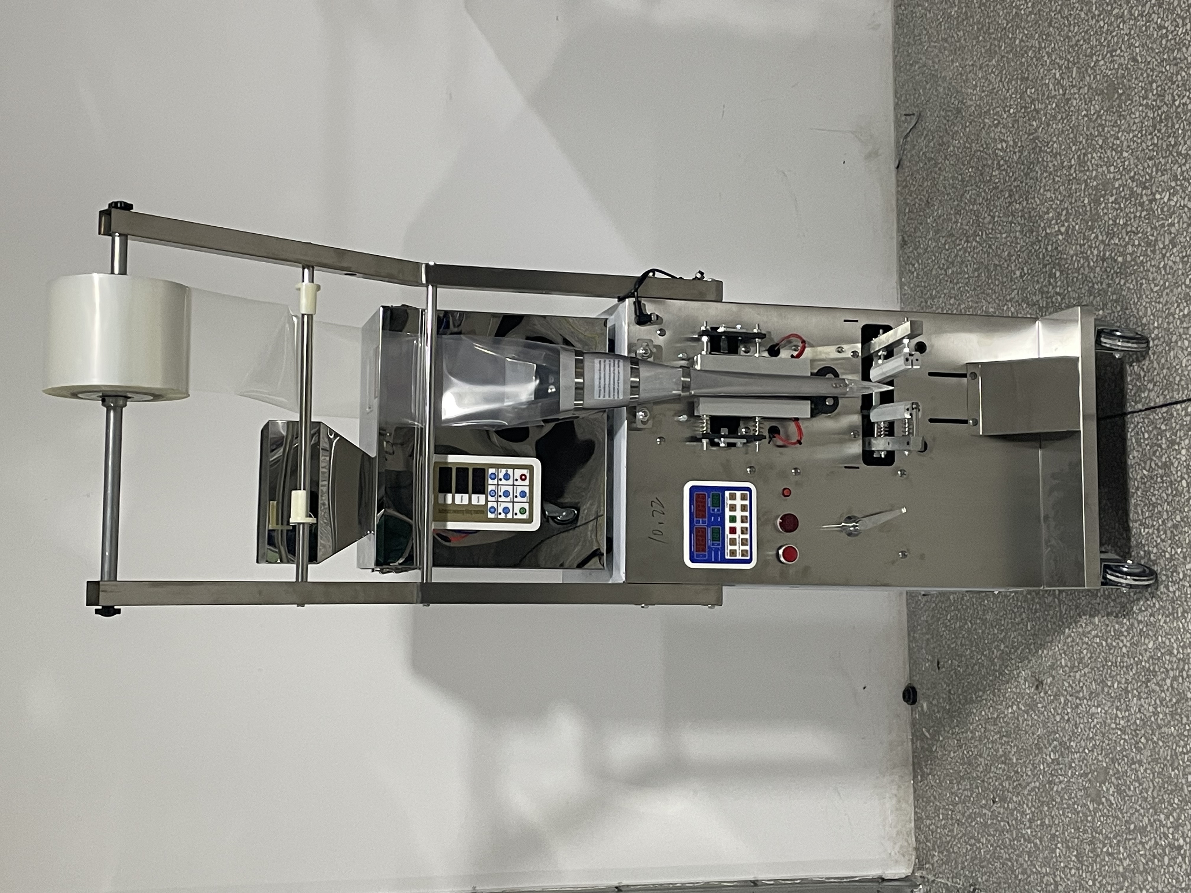 High-Speed Pouch Filling and Sealing Machines for Bulk Orders