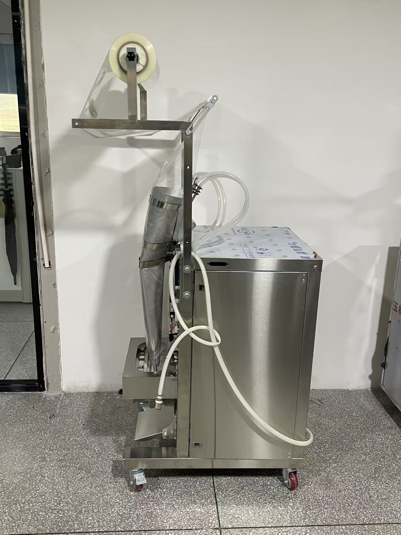 Top Features of an Advanced **Small Tea Bag Machine** for Sale