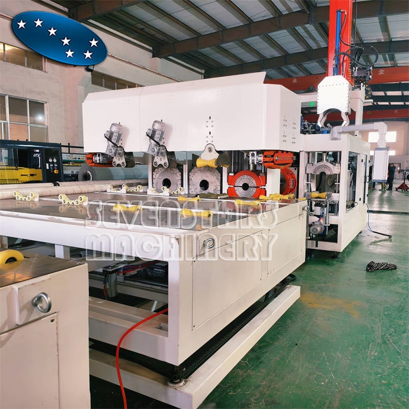 PVC Pipe Belling Machine Extrusion Line with Extruder Calibration Tank and Haul-Off Unit for Socket Pipe Production