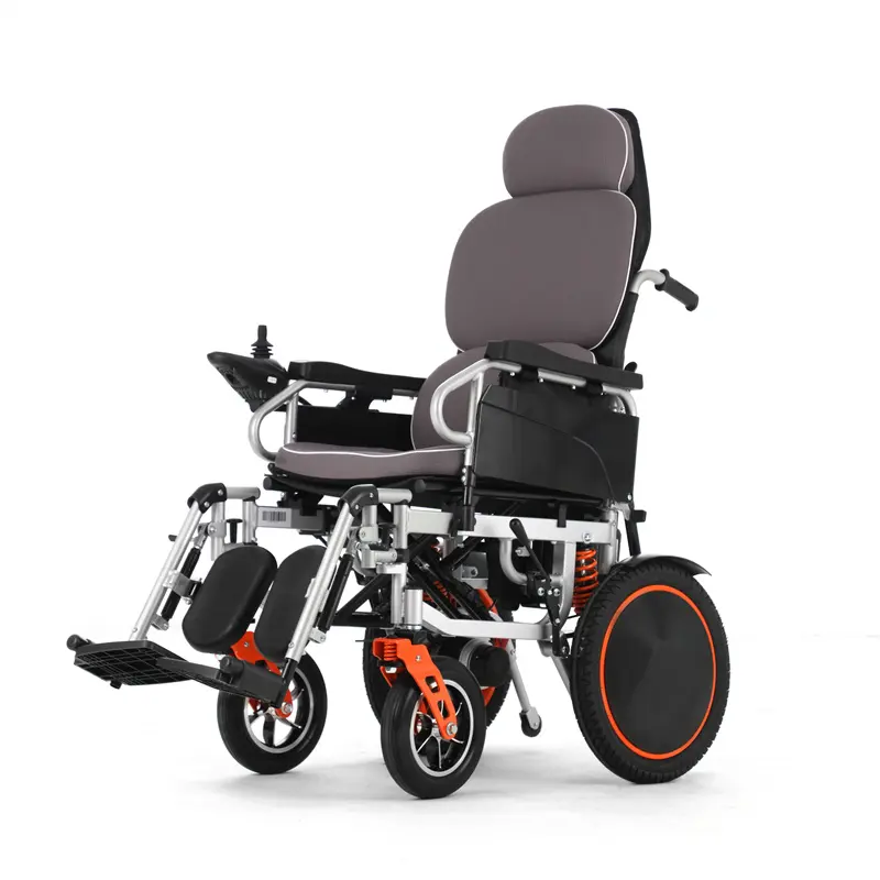 Comment le fauteuil roulant électrique se comporte-t-il sur différents types de terrain
