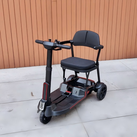 Baichen - How to Choose the Right Electric Mobility Scooter for You: A Deep Dive into Three-Wheeled vs. Four-Wheeled Models