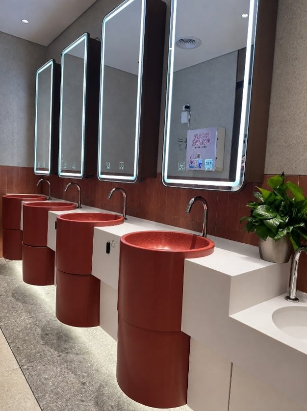 Custom Solid Surface Countertops & Washbasins: Versatile Bathroom Solutions (Kustomizirani radni stolovi i umivaonice za čvrstu površinu): Versatile Bathroom Solutions