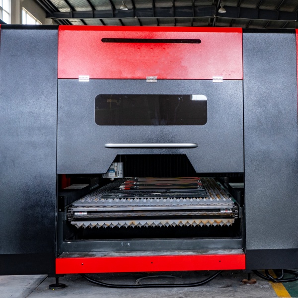 corte 3D com Máquinas de Corte a Laser de Fibra: Desencadeando a Criatividade