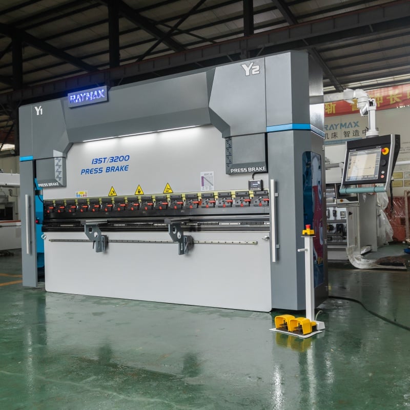 RX-S Serie CNC Trykbremse 6 Akser