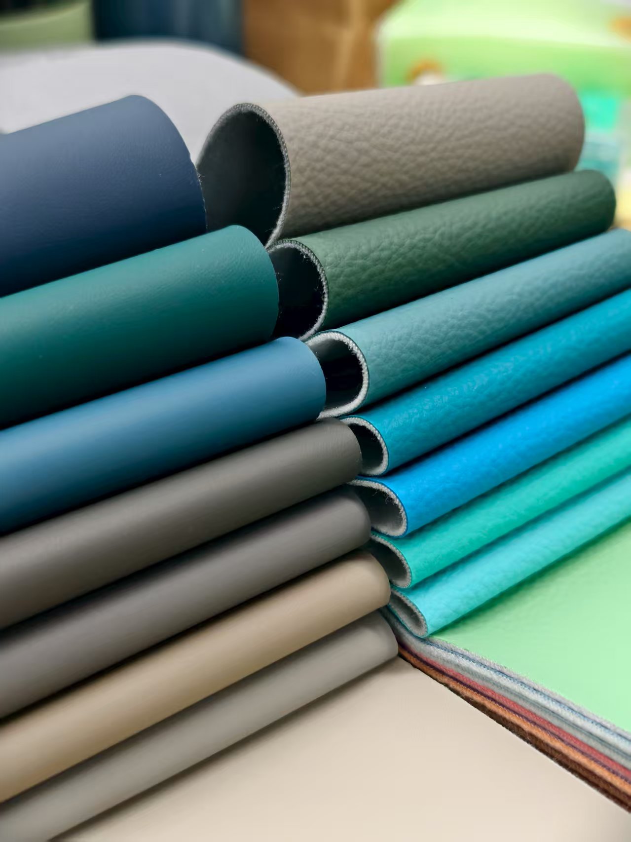 CIGNO - Full-Silicone easy-to-clean Synthetic Leather .   