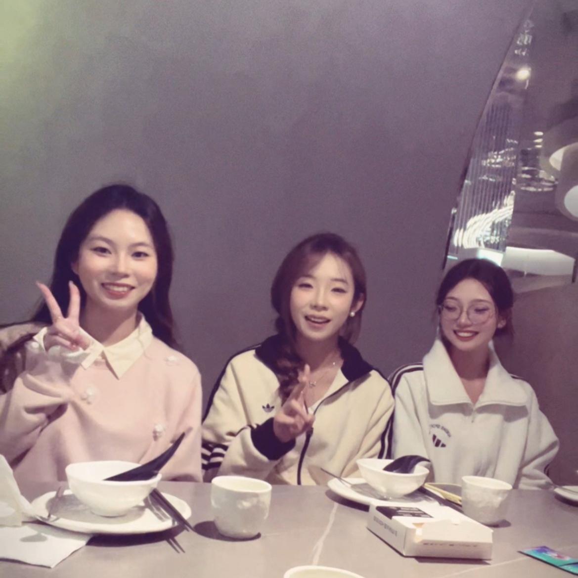 Wenzhou Zhongzhe Electric  Co., Ltd. Boosts Team Cohesion Through Purposeful Corporate Retreat, Highlighting Strength as a Warm and Reliable Electrical Protection Brand