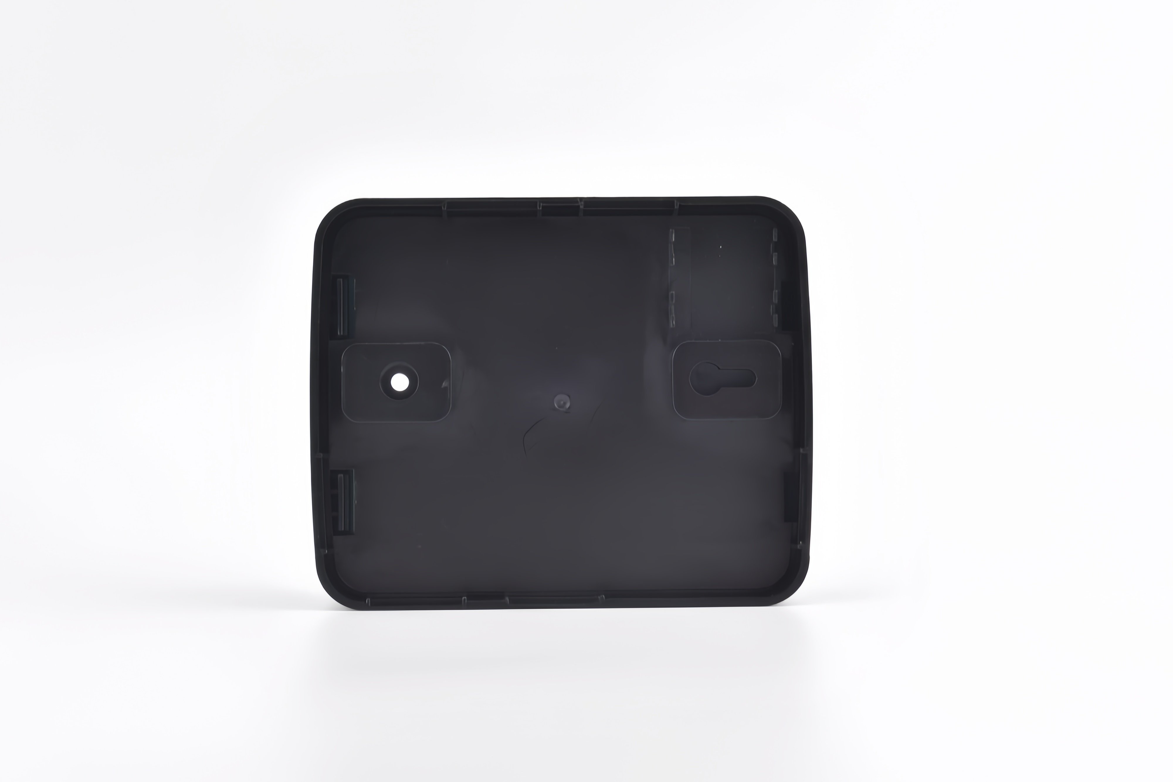 What Applications Are Ideal for a Smart Voltage Protector?