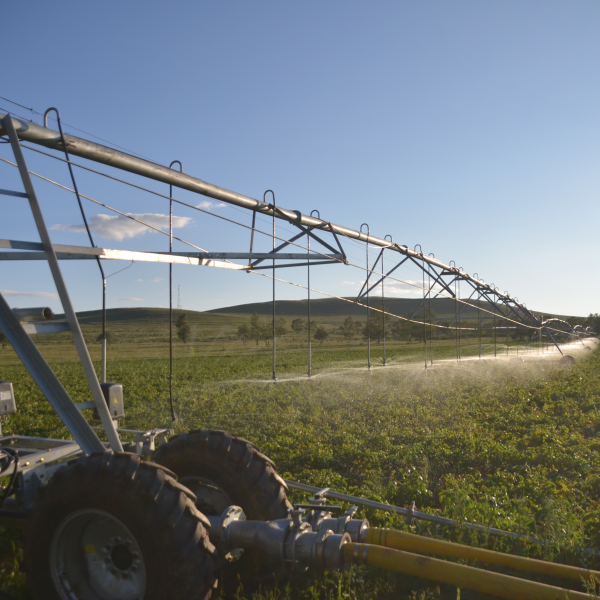 Lateral move irrigation equipment