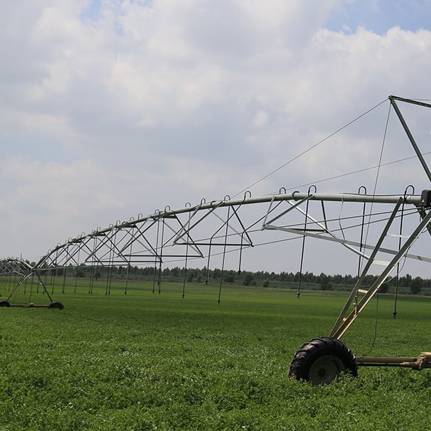 Saving time and water with automated pivot sprinklers