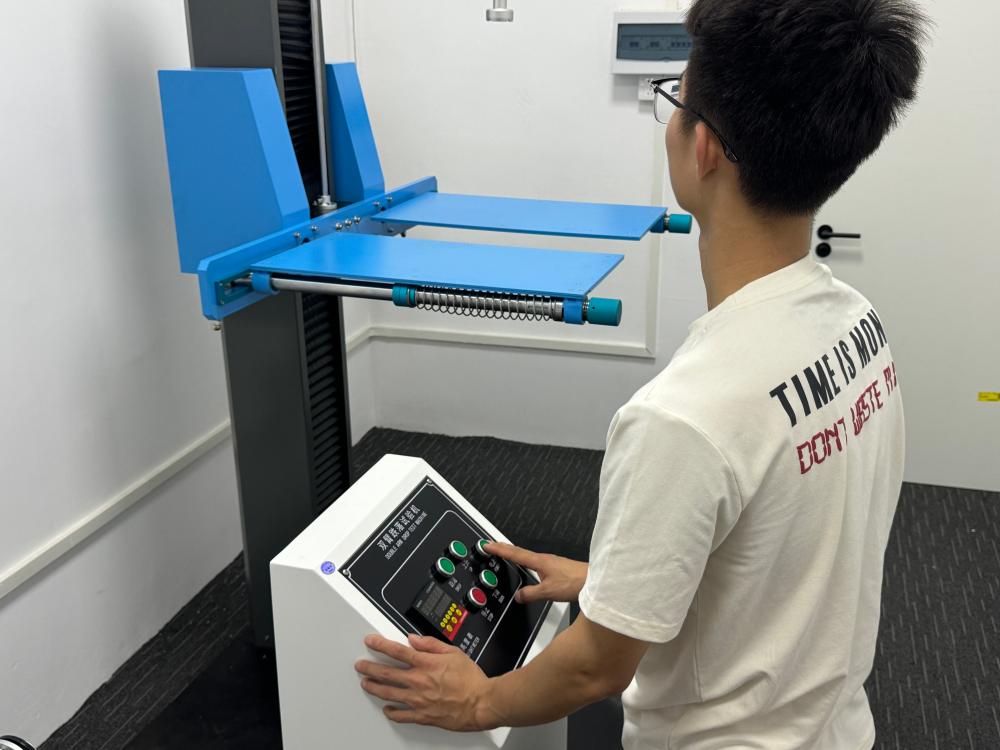 Pruebas de laboratorio envejecimiento, prueba de caída, prueba de alta y baja temperatura, prueba de niebla salina, prueba de tracción, prueba de fatiga del cable, etc.