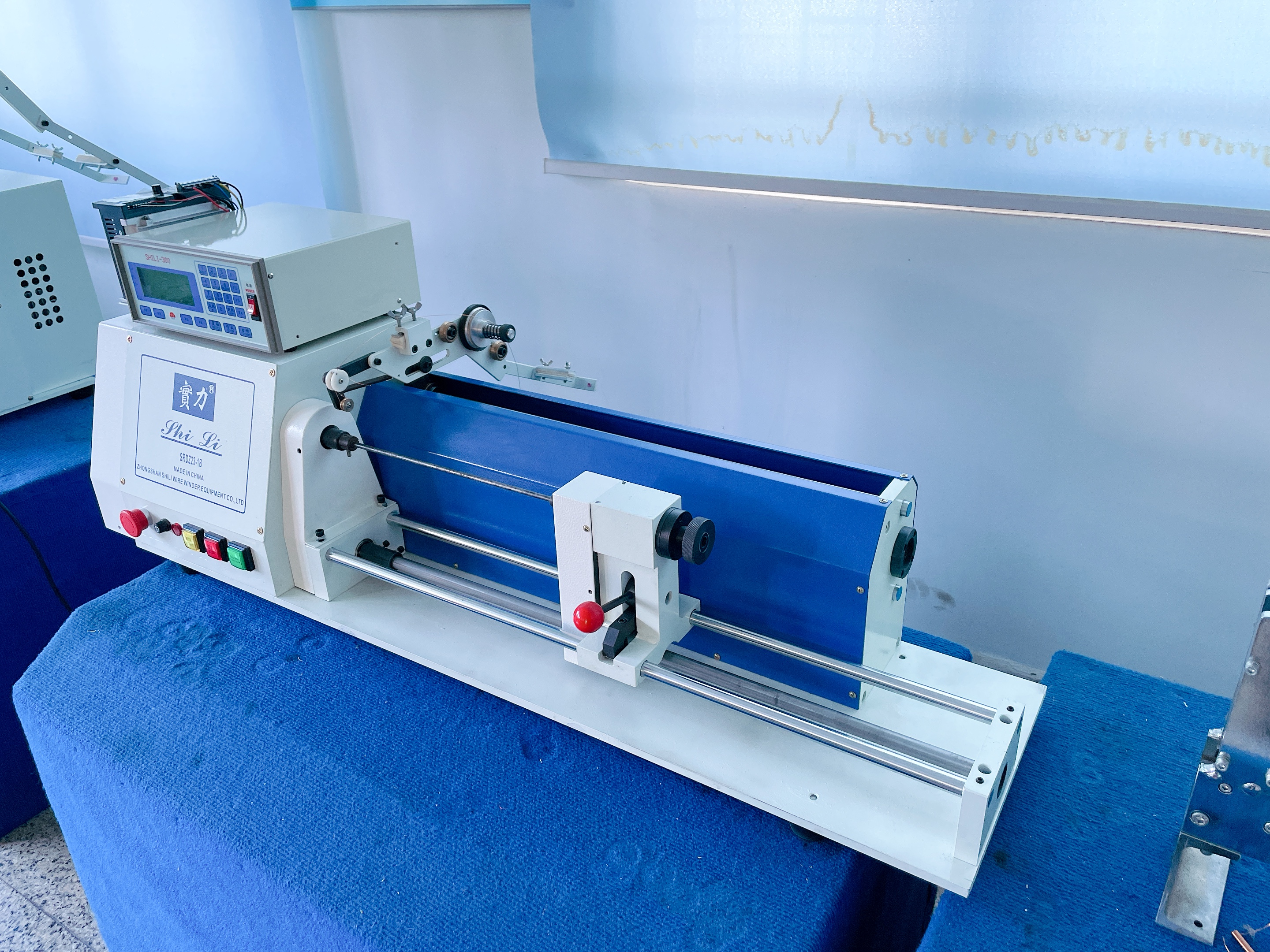 What Spool Geometry Works Best for a Fishing Line Winding Machine?