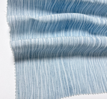 Styling med krøllet viscose for behagelige hverdagslooks