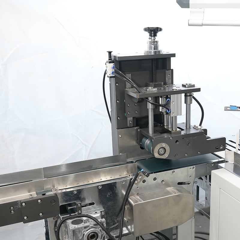 2、自动理料输送机构   Automatic material feeding conveyor.JPG