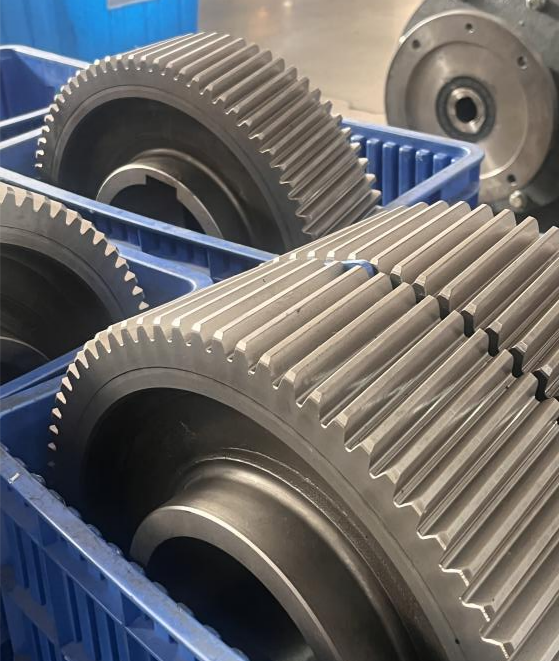 What is the differences between Helical Gear and Hypoid Gear?