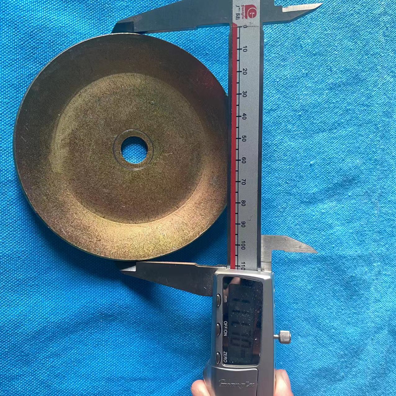 CF 04-3700-08 Piston Inner details