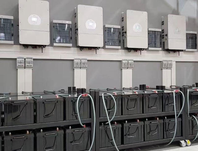 Deye on grid and off grid inverter SUN 12/15/20KW SG01HP3-EU details