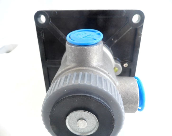 Zl30 Zl50 LW500 Wheel Loader Spare Parts Brake Control Valve supplier