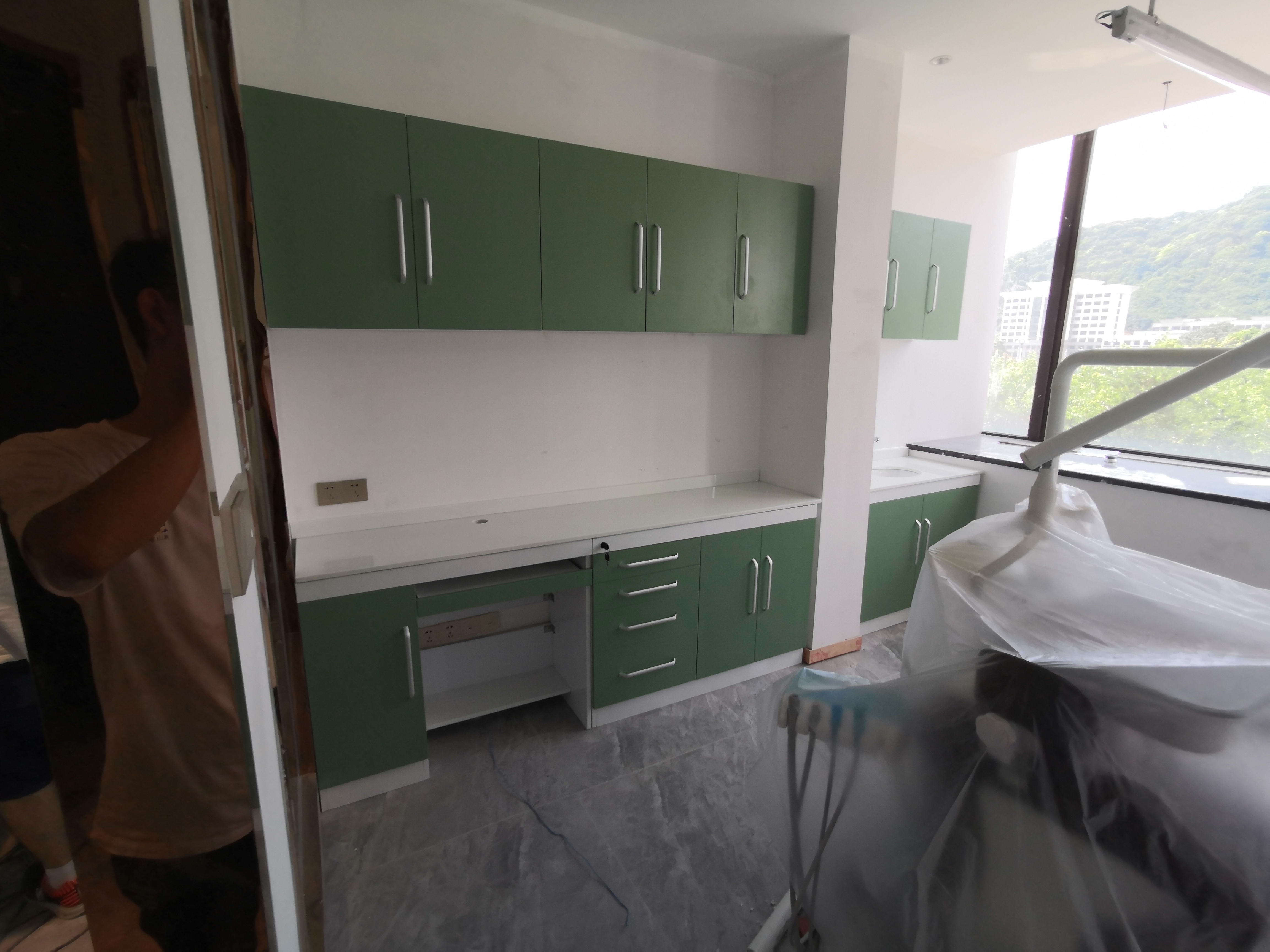 OEM Stainless Steel Wall mounted dental medical instrument cabinet manufacture