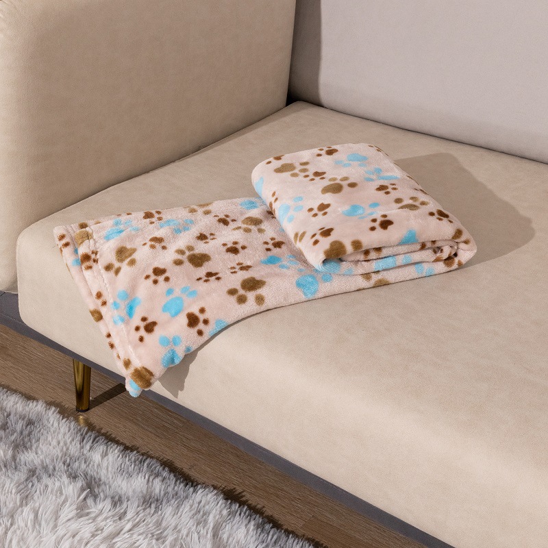 Custom Soft Reusable Training Pet Bed Calming Waterproof Outdoor Blanket For Dogs supplier