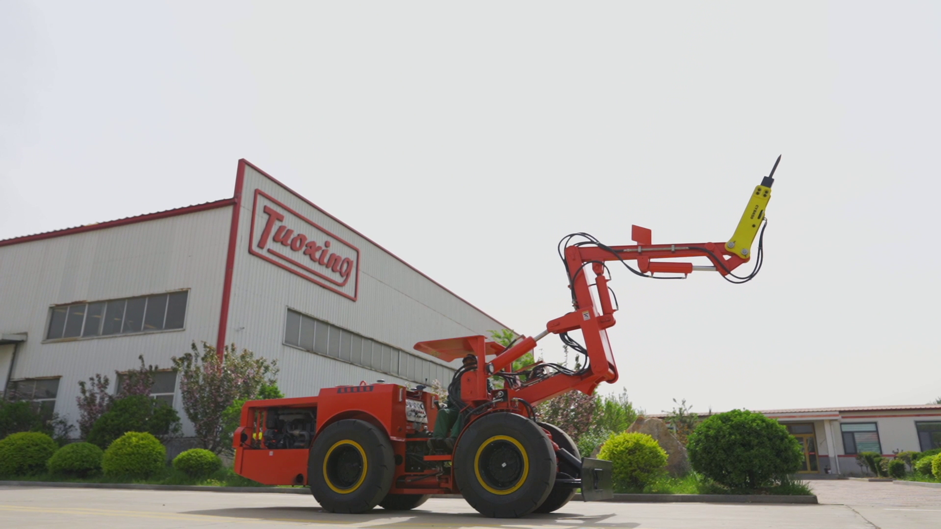 Shandong Tuoxing Tpx-104 Structure Of The Solid Widening underground Rock Crusher Stone Crushing Machine mining machinery supplier