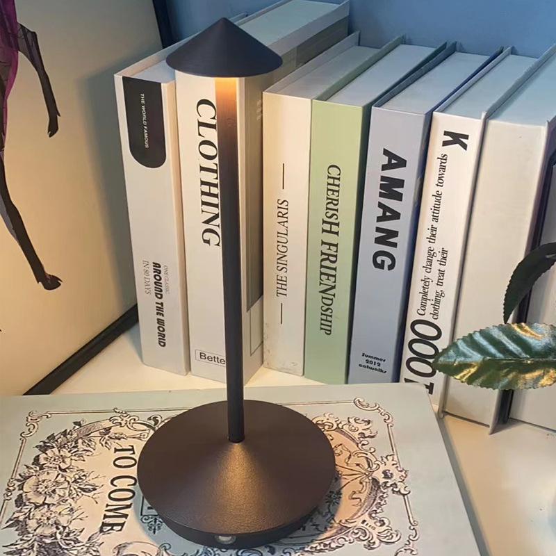 Home Decoration Aluminum Mushroom Night Light Hotel Restaurant Bedside Atmosphere LED Table Lamp factory