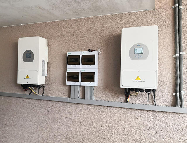 Deye on grid and off grid inverter SUN 29.9/30/35/40/50K-SG01HP3-EU-BM2/3/4 manufacture