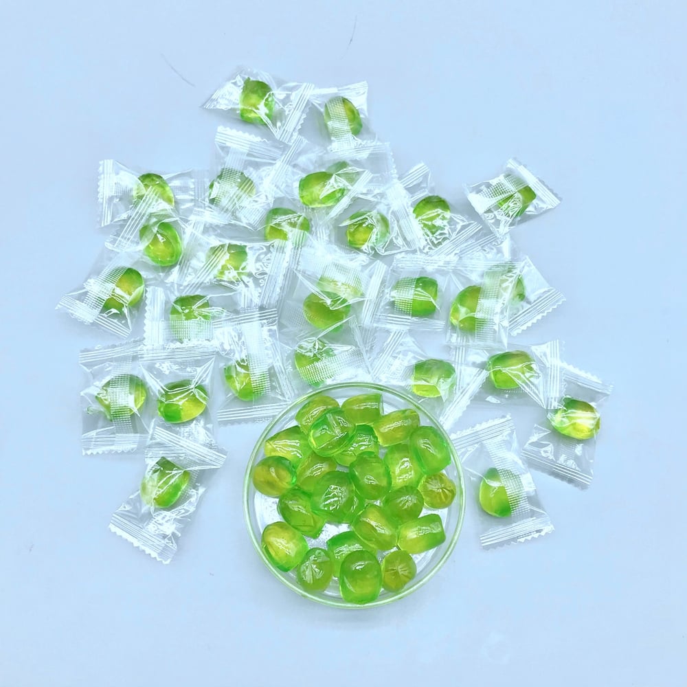 Custom Fruit Flavored Ball Candy Liquid Jam Filling 3D Gummy Ball Candy Grape Flavor Jelly Confectionery Candy supplier