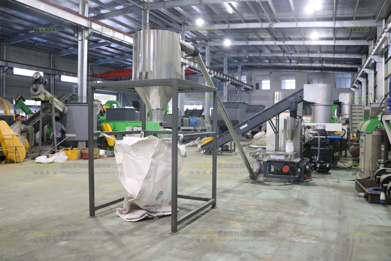 Factory Direct Selling HDPE LDPE Film Bag Single Stage Granulation Production Line manufacture
