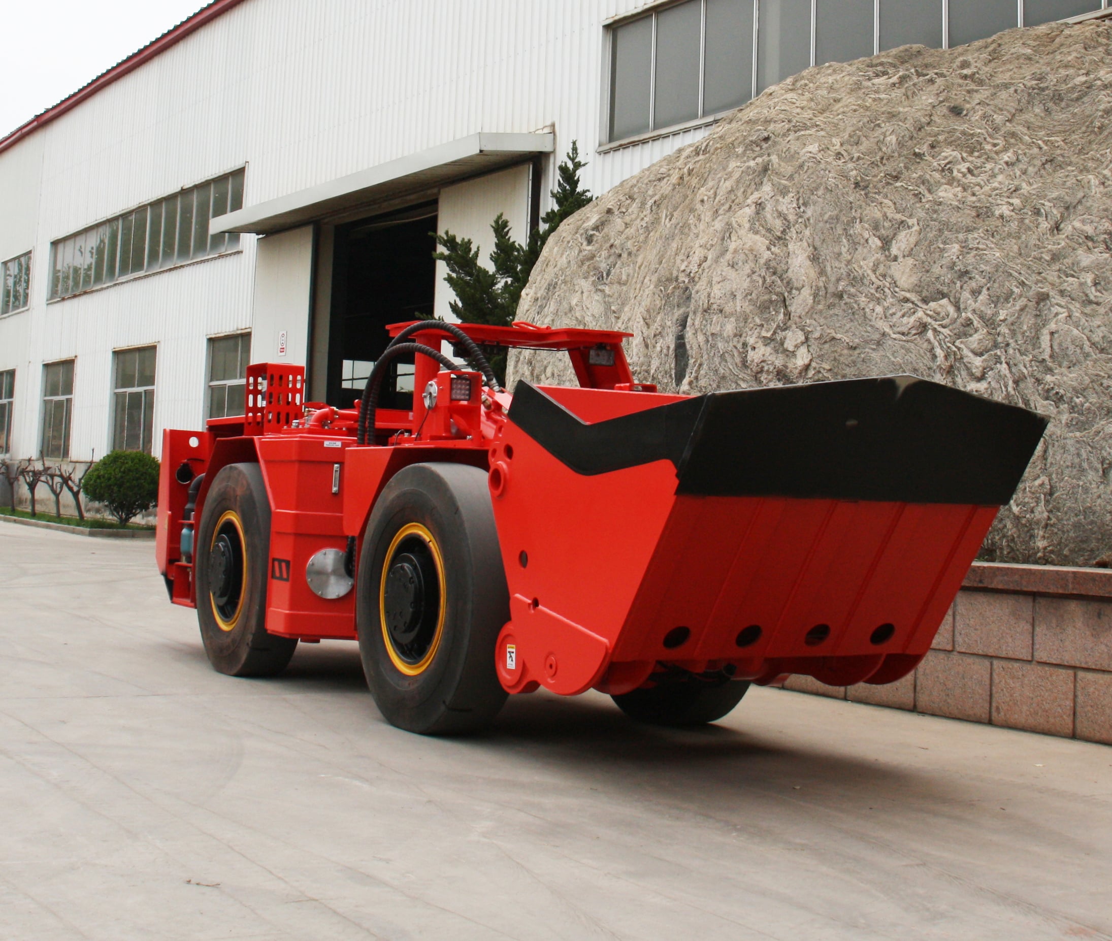TC-200 Yantai tuoxing 2m*3 Versatile Diesel Scooptram for Underground Mining CARGADORAS LHD factory