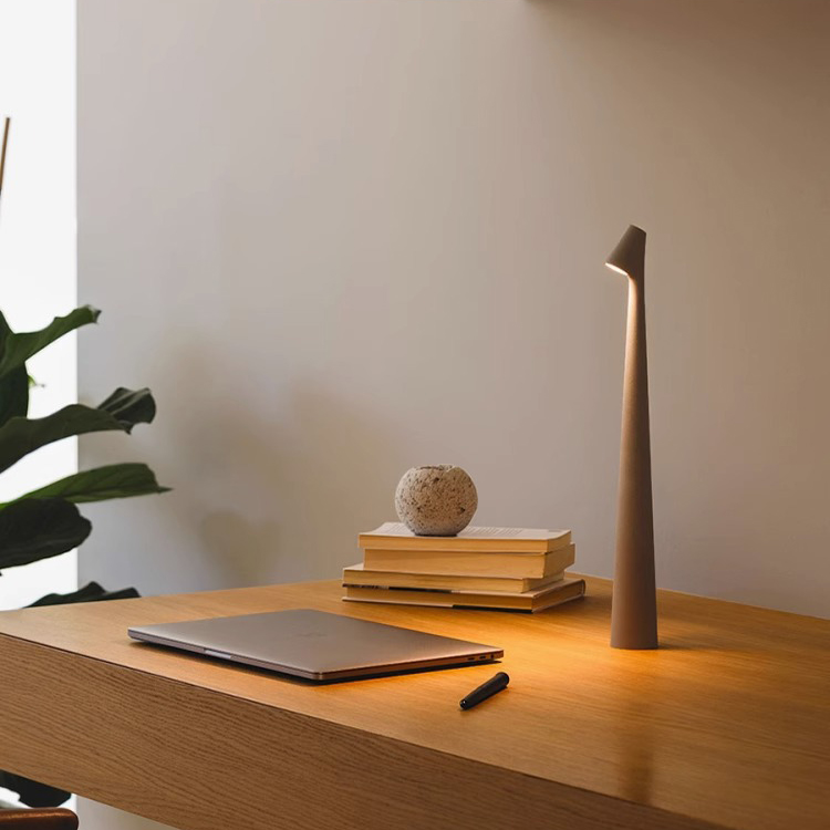USB Charging Villa Reading Light Touch Control Multicolor Desk Lamp Hotel Decoration LED Table Light details