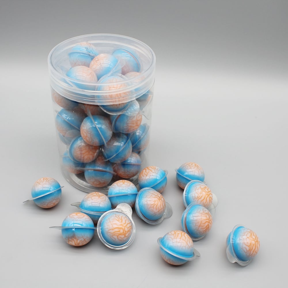 Factory directly sells halal candy 3D Eye Jelly candy Funny Gummy fruit candy supplier