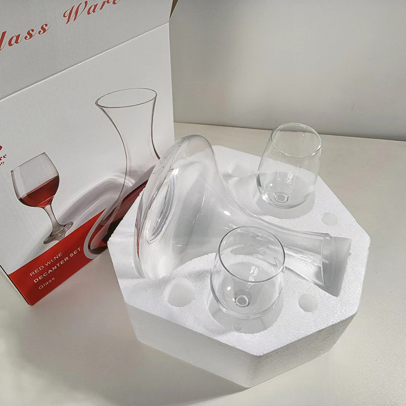 Customized Logo Luxury Red Wine Decanter  and Crystal Glasses high end Gift Box Sets of glasses for Special Occasions manufacture