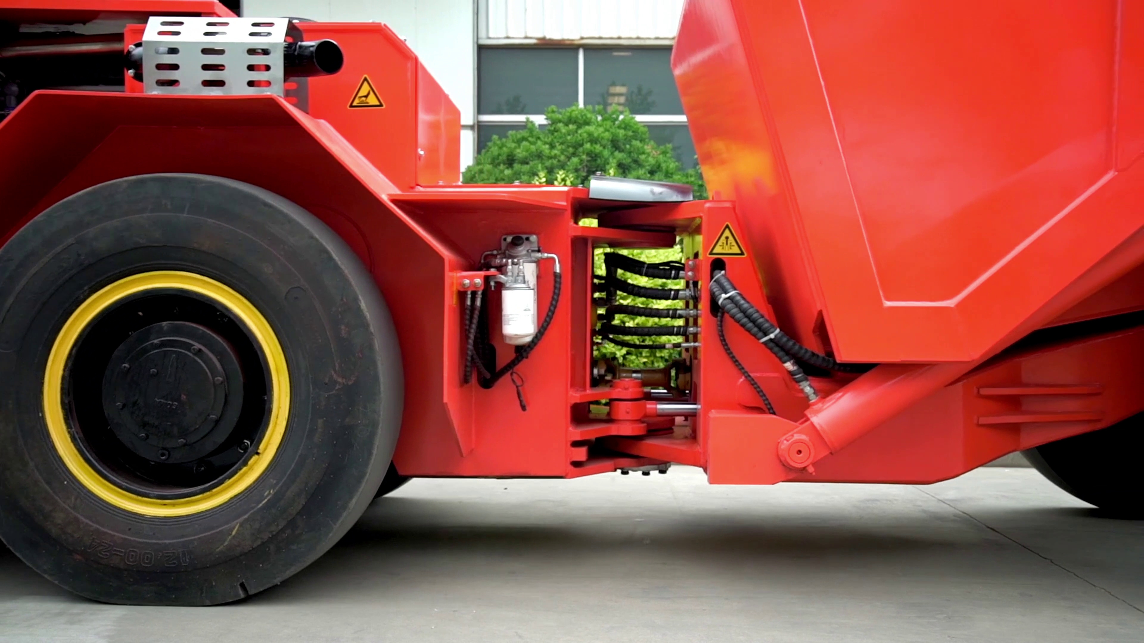 6 Ton-30 Ton Large Capacity underground mine dump truck Vehicle Hydraulic Diesel Wheel Underground Truck for Mining manufacture