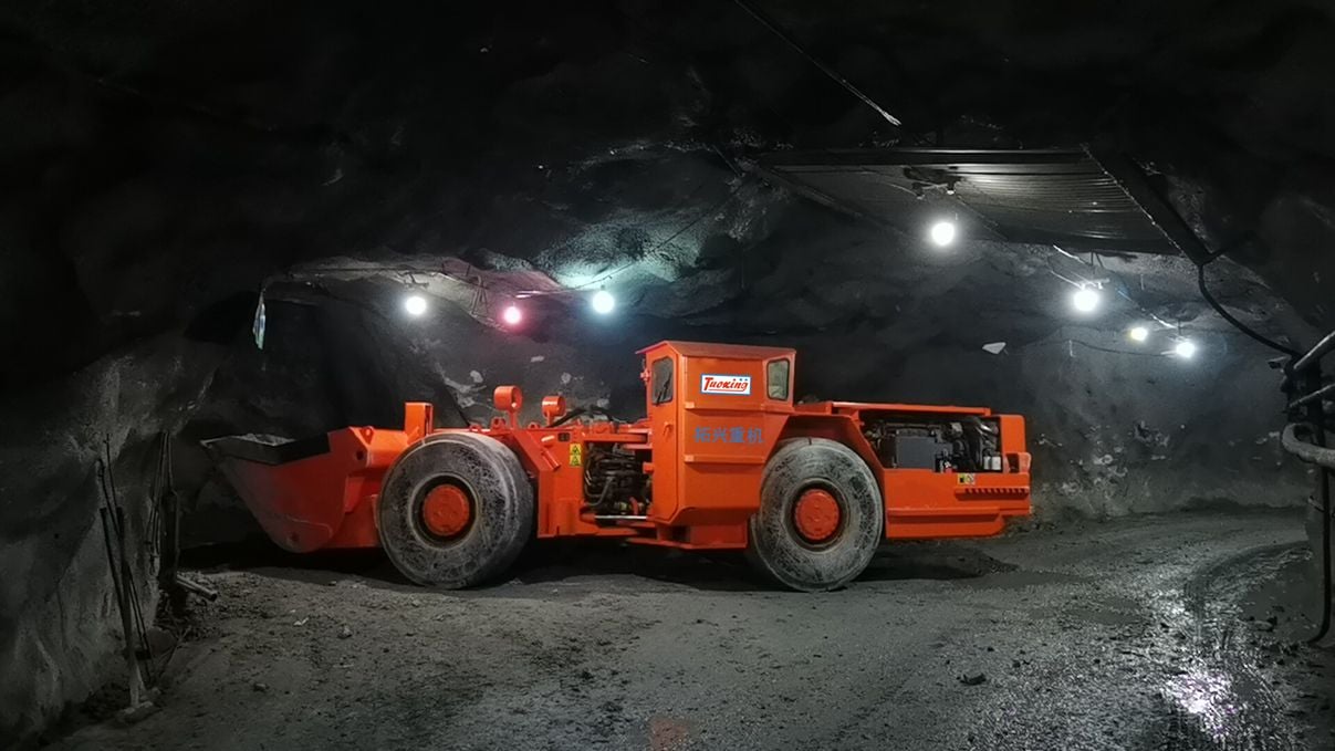 Yantai 1.5cbm underground scooptram mining loader remote control vehicle TC-200D remote 4wd underground mining mini lhd scooptra factory
