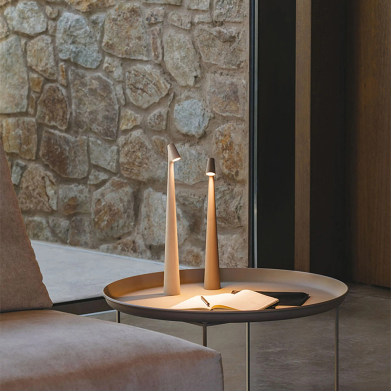 USB Charging Villa Reading Light Touch Control Multicolor Desk Lamp Hotel Decoration LED Table Light supplier