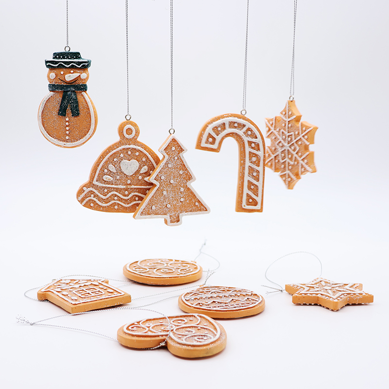 Home ornaments resin gingerbread Christmas tree hanging factory