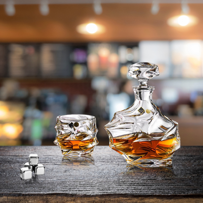custom atypical shape bottle whisky personalized wholesale european box liquor decanter and glass set wine aerator pourer supplier