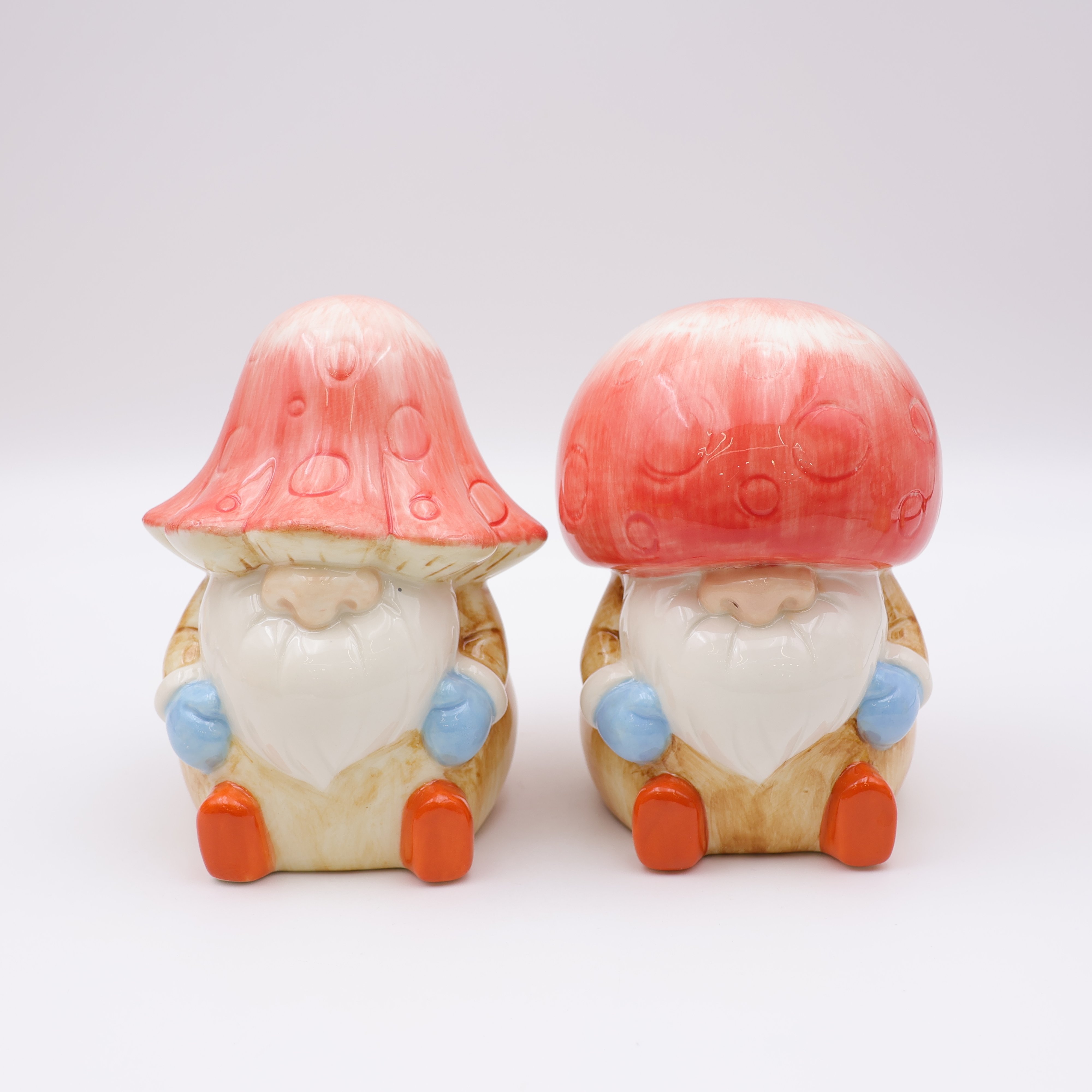 OEM Custom new christmas home decor cute 3d figure statue ceramic mushroom gnome figurine ornaments gift manufacture