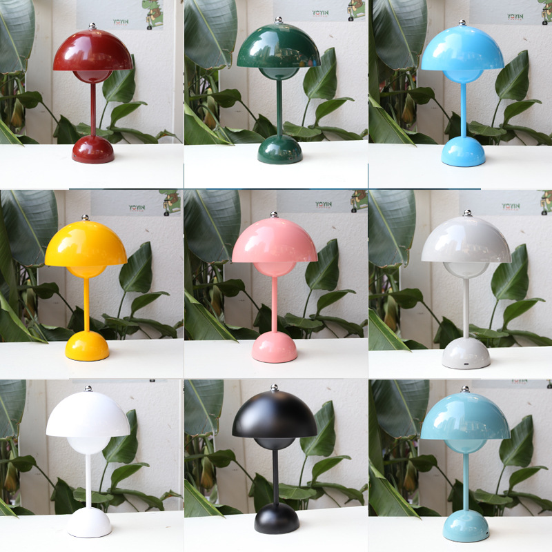 Northern Europe Mushroom USB Charging Touch Bud Desk Light Ambience Decorative Macaron Bedside LED Table Lamp manufacture