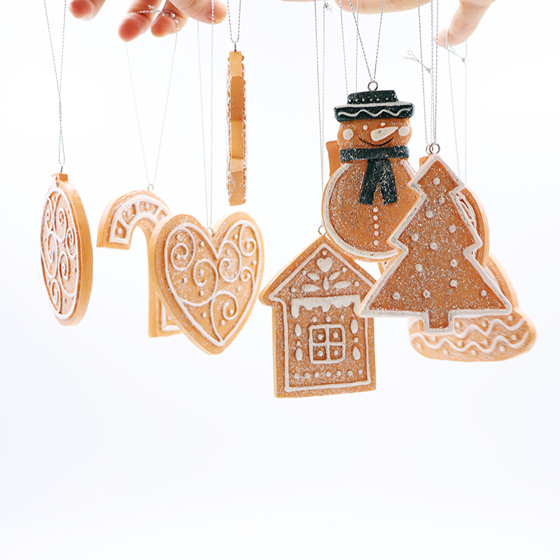 Home ornaments resin gingerbread Christmas tree hanging factory