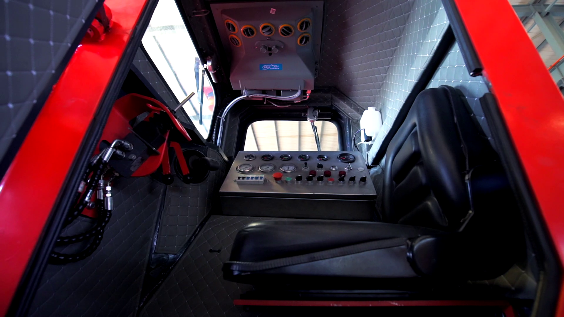 Tuoxing Underground Articulated Mining Diesel Loader Scooptram details